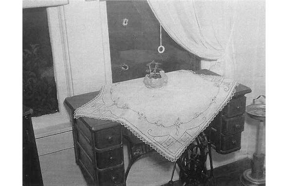 Иллюстрация к книге — Сыны Сэма. Убийцы влюбленных парочек [book-illustration-135.webp]