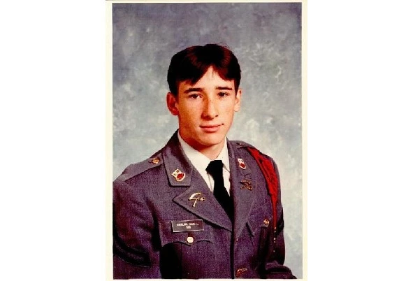 Иллюстрация к книге — Сыны Сэма. Убийцы влюбленных парочек [book-illustration-57.webp]