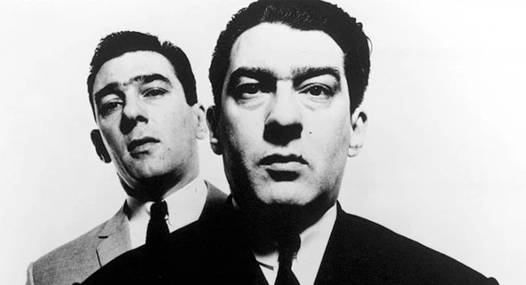 Иллюстрация к книге — Раздеватель. Хаммерсмитские убийства [book-illustration-11.webp]