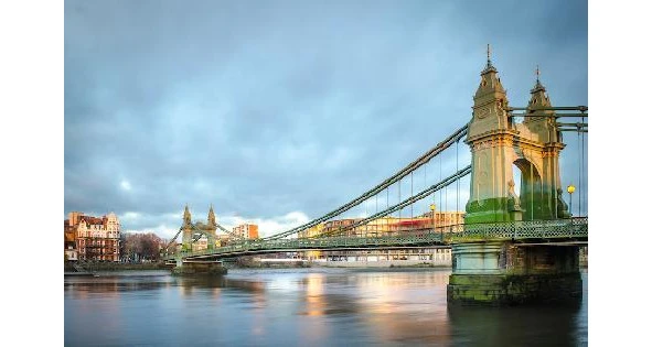 Иллюстрация к книге — Раздеватель. Хаммерсмитские убийства [book-illustration-14.webp]