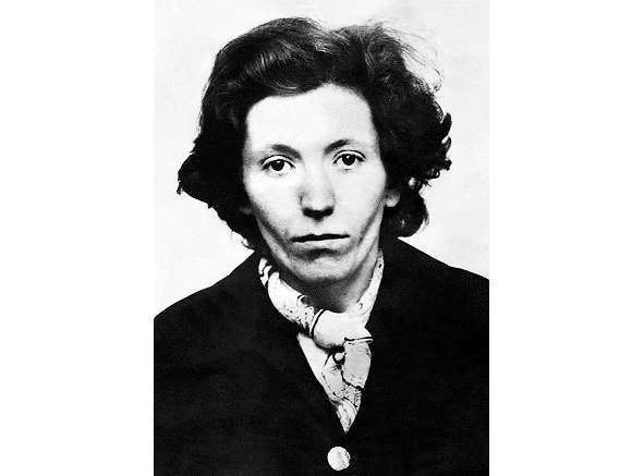 Иллюстрация к книге — Раздеватель. Хаммерсмитские убийства [book-illustration-20.webp]