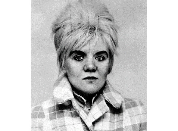 Иллюстрация к книге — Раздеватель. Хаммерсмитские убийства [book-illustration-25.webp]