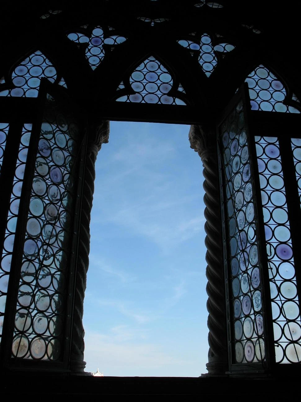 Иллюстрация к книге — Бьющий на взлете [book-illustration-34.webp]