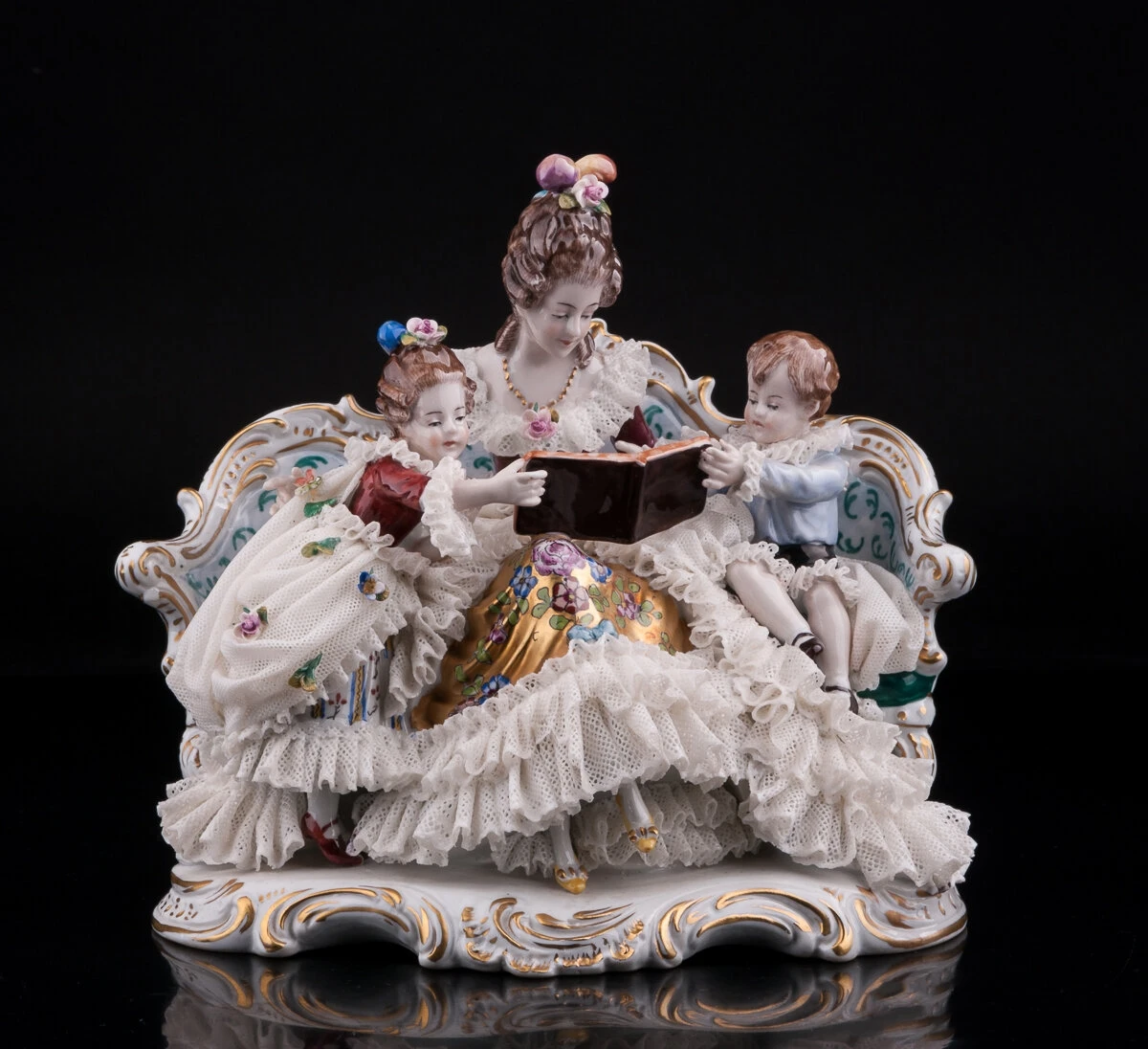 Иллюстрация к книге — Неукротимая попаданка. Ненавистная жена графа Туршинского [book-illustration-11.webp]