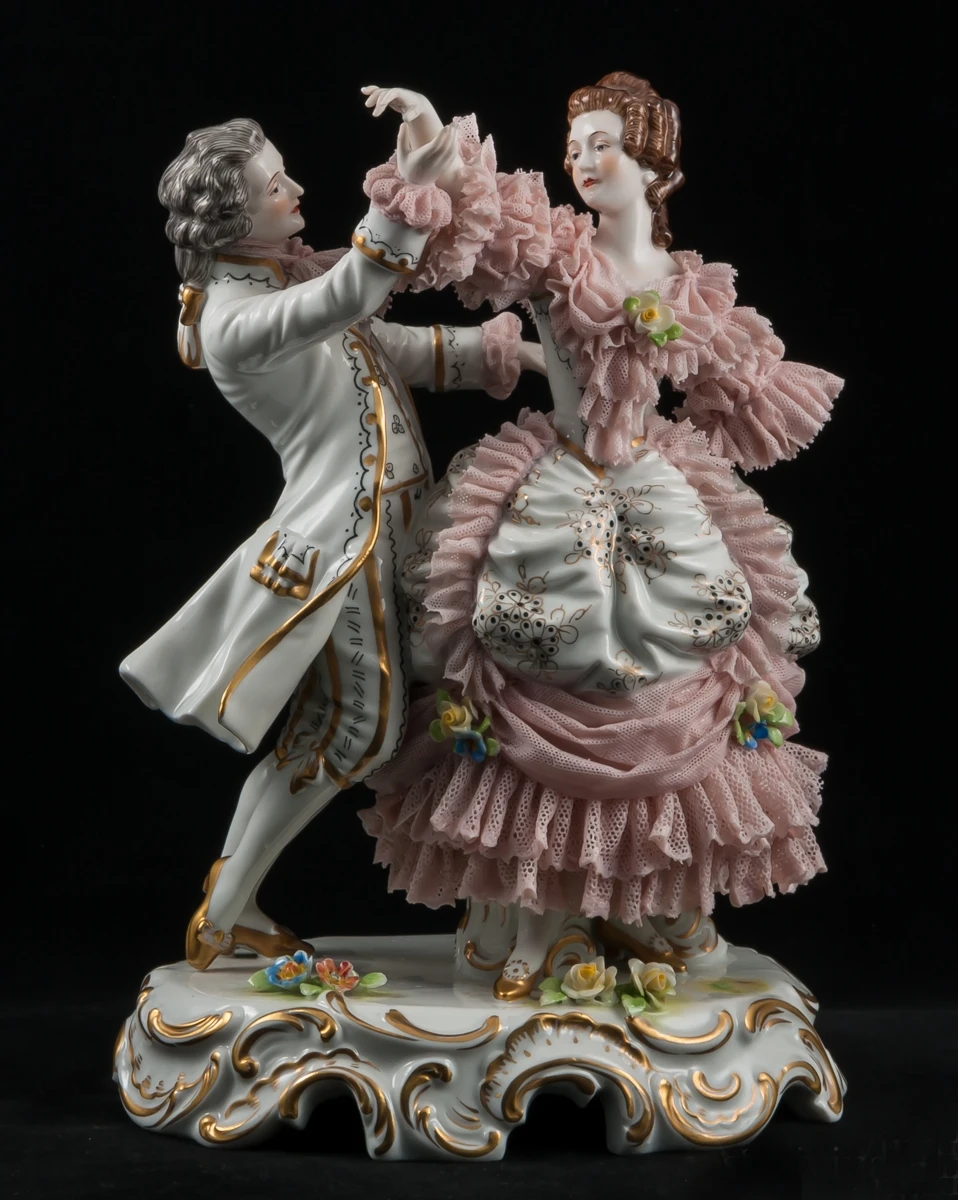 Иллюстрация к книге — Неукротимая попаданка. Ненавистная жена графа Туршинского [book-illustration-17.webp]