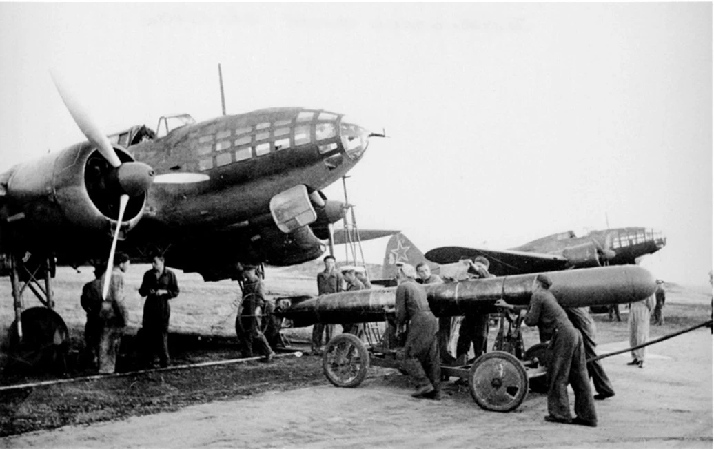 Иллюстрация к книге — Живые! Помните погибших моряков! Книга 1 [book-illustration-26.webp]