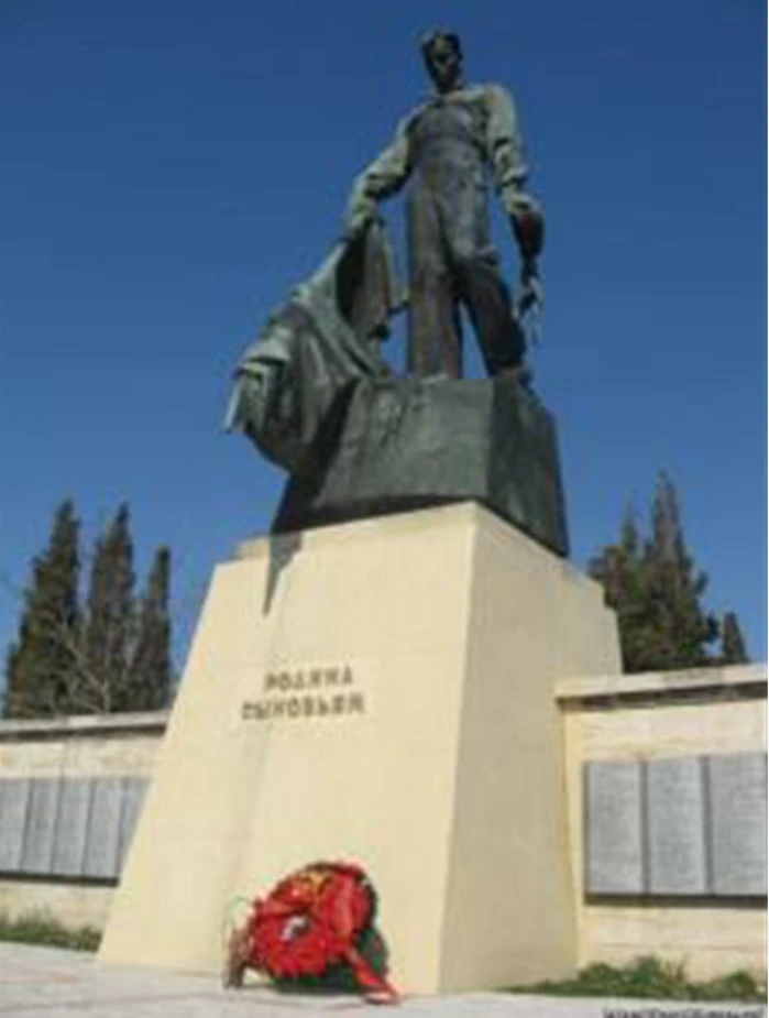 Иллюстрация к книге — Живые! Помните погибших моряков! Книга 2 [book-illustration-74.webp]