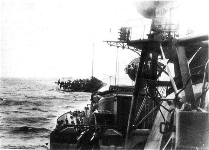 Иллюстрация к книге — Живые! Помните погибших моряков! Книга 2 [book-illustration-82.webp]