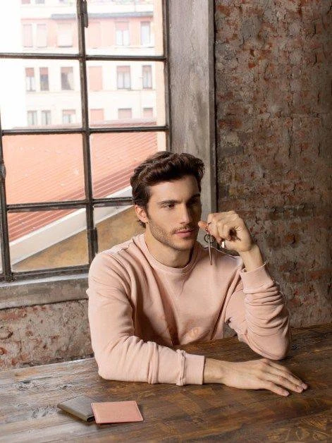 Иллюстрация к книге — Мы (не)возможны [book-illustration-1.webp]