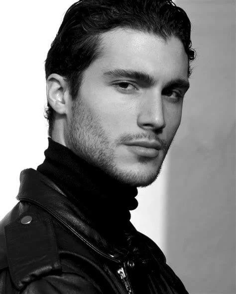 Иллюстрация к книге — Мы (не)возможны [book-illustration-3.webp]