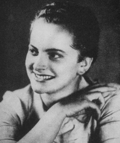 Иллюстрация к книге — Женщины — серийные убийцы: как и почему они становятся монстрами [book-illustration-13.webp]